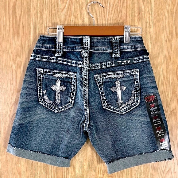 NWT Cowgirl Tuff Denim Jeans Shorts Sequined - Picture 2 of 8